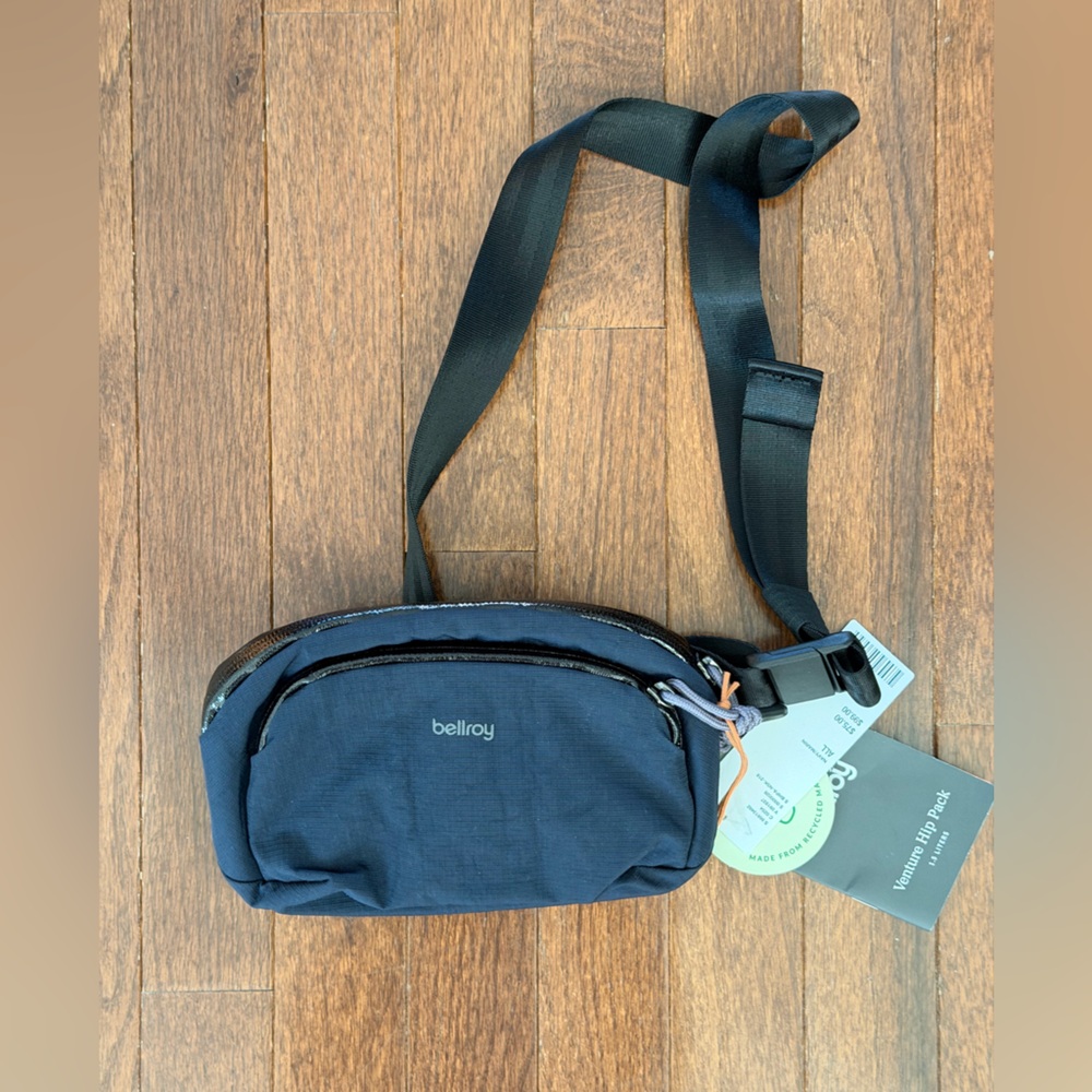 Urban Outfitters Unisex Bellroy Black Belt Bag - Picture 8 of 11